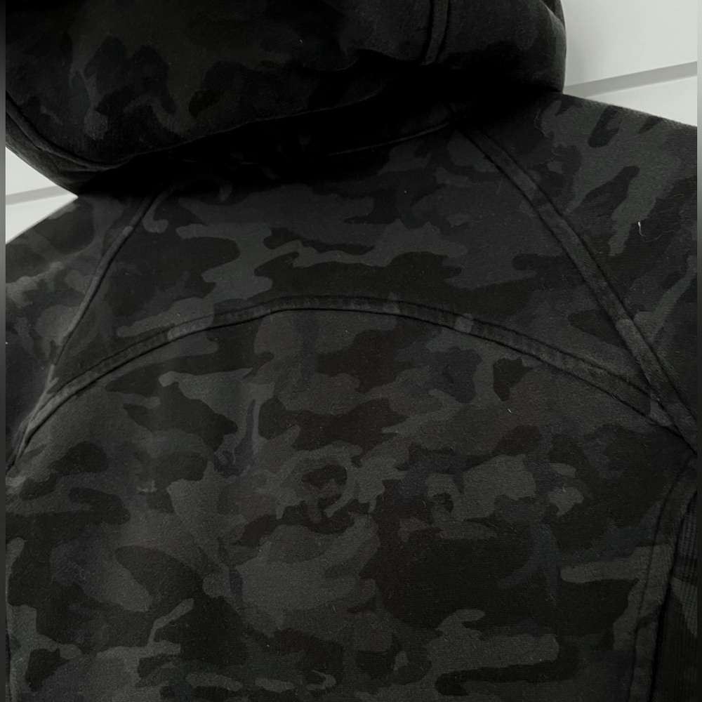 Lululemon Scuba Full Zip Camo Hoodie - Picture 13 of 13
